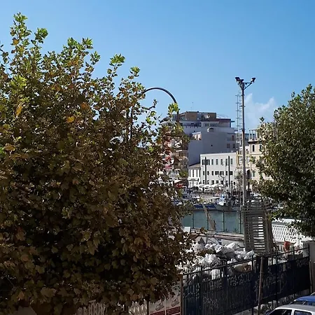 La Finestrella Dell'arte Un Orizzonte Da Guardare Apartment Anzio